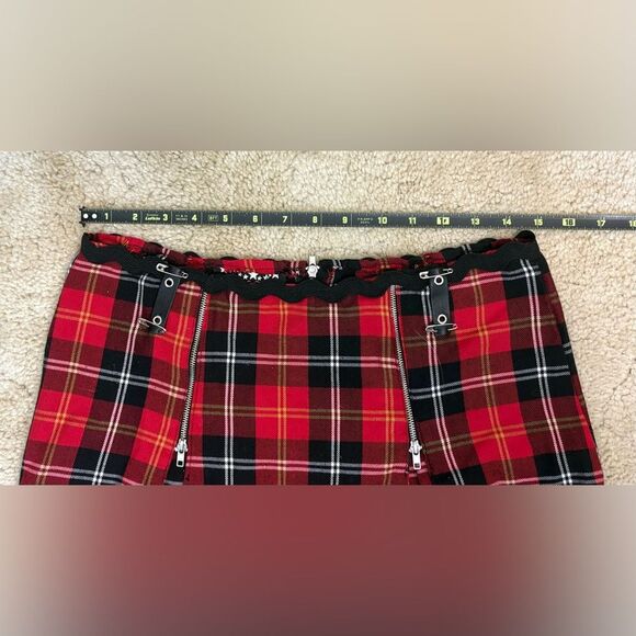 Vintage Y2K Serious La Red Plaid Bondage Maxi Skirts with Zipper Pleats SZ M - Picture 5 of 8